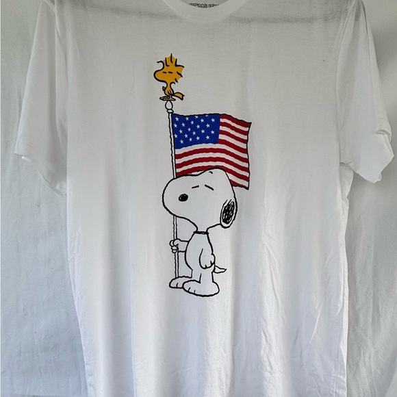 Snoopy American Flag White T-Shirt - Picture 5 of 12